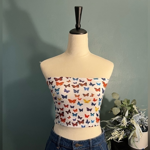 𝅺NWOT White Bandeau with Colorful Butterfly Pattern - Size Medium - Picture 1 of 9